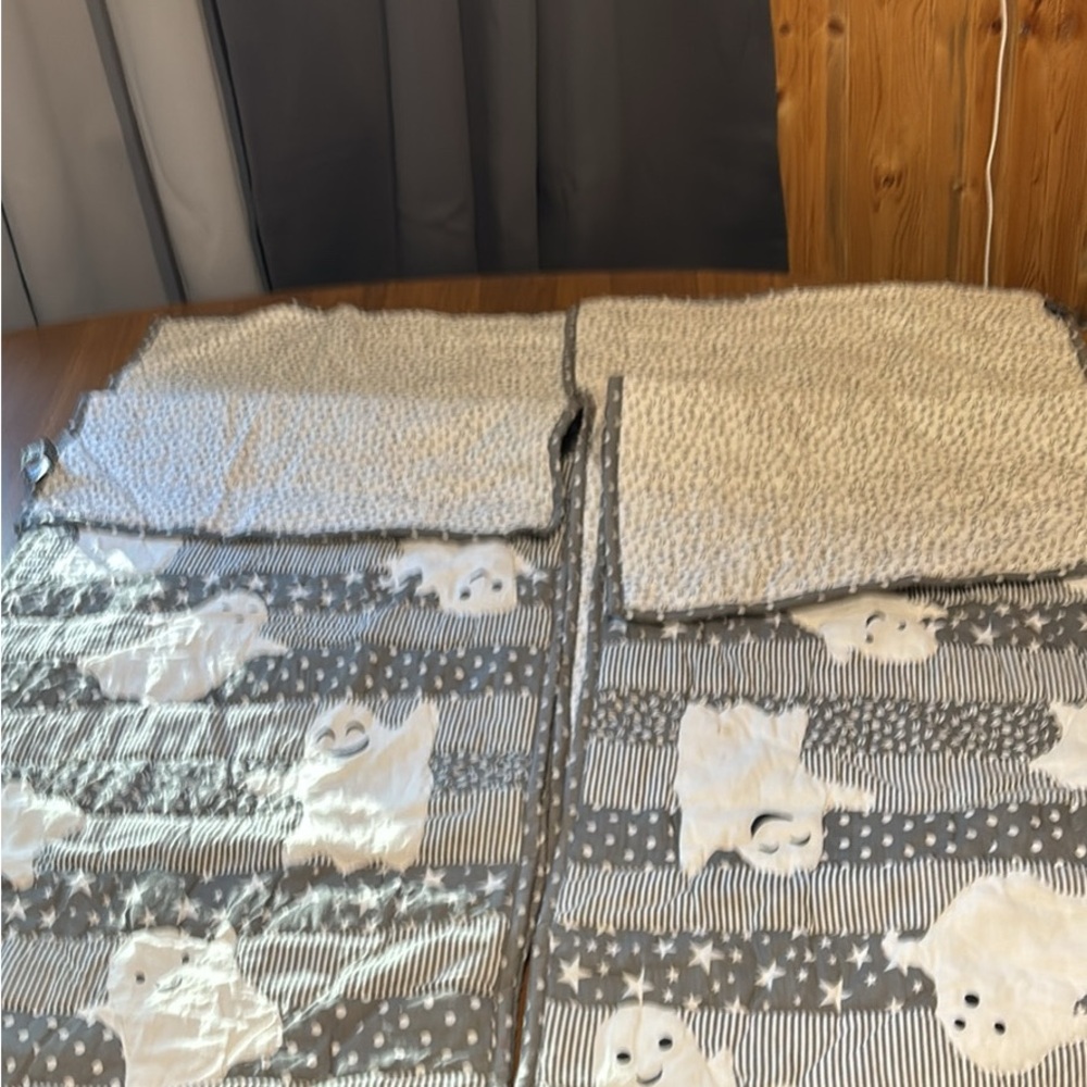 Ghost Table Runners